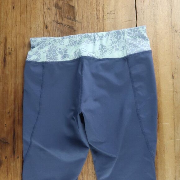 PURPLE WITH SEA FOAM GREEN & GREY DESIGN WIDE WAISTBAND FITNESS CAPRI SIZE SMALL - Picture 9 of 10